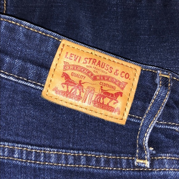 Levi Ripped Jeans - Picture 3 of 3